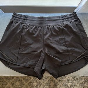 Lululemon Hotty Hot High Ruse 4”